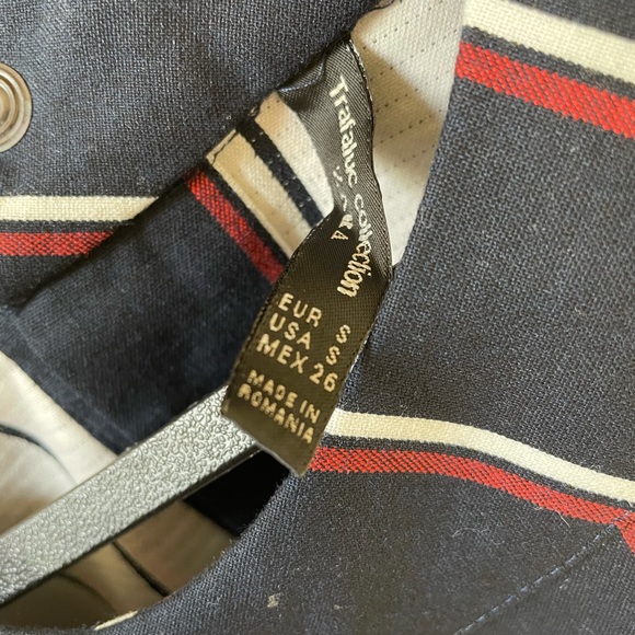 Zara navy blue jacket with red vertical stripes. Ribbed bottom - Picture 3 of 5